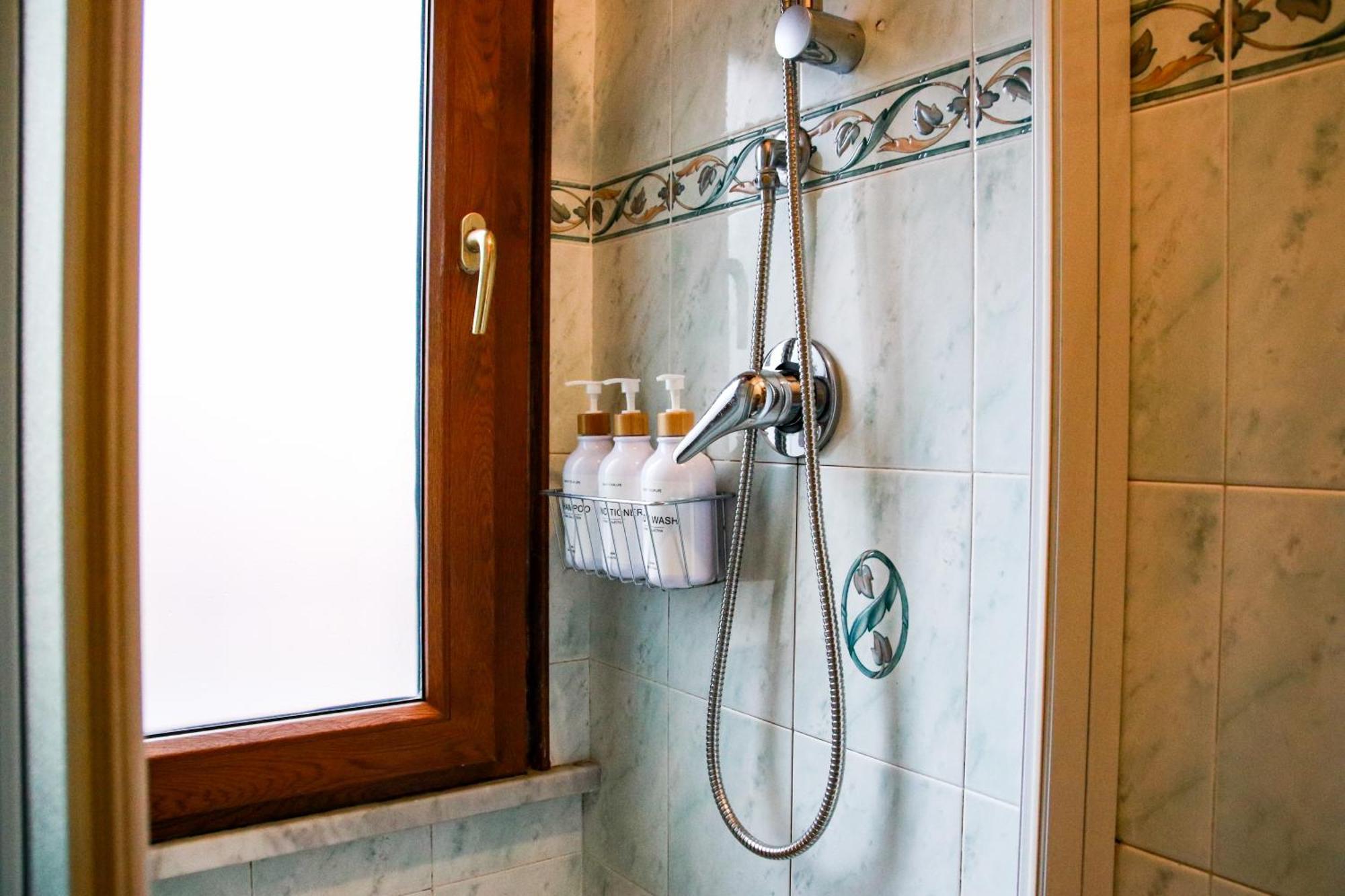 Casa Angelina - Appartamento Zona Sangiovanni Róma Kültér fotó